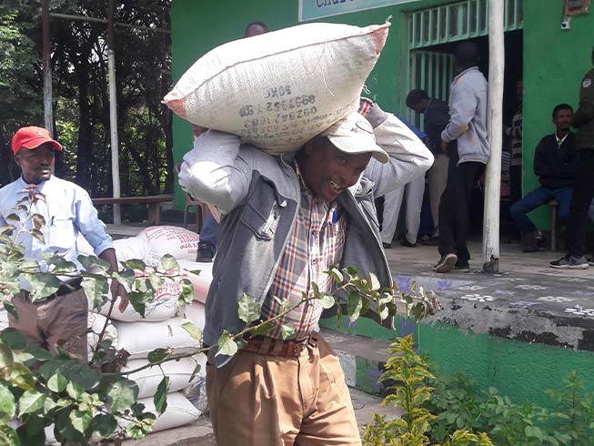 Barnabas is sending near-starving families, displaced by anti-Christian violence, emergency food aid to help them survive